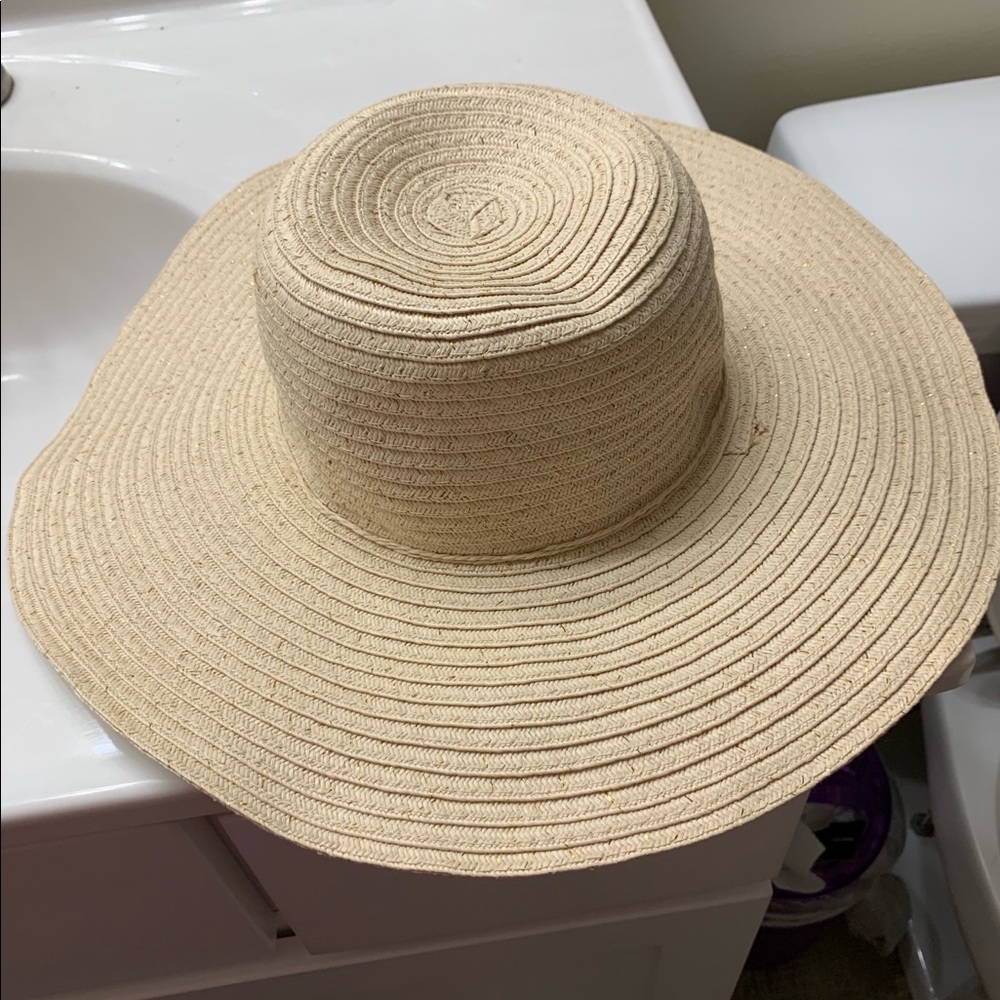 Hat - Picture 3 of 5